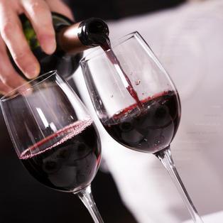 Winesulike distribute throughout the UK, a selection of quality wines from Cloof of South Africa at stunning prices.