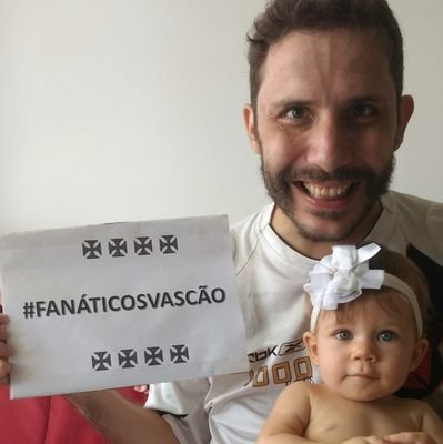 Representei o VASCO no primeiro programa #Fanáticos do EI.
Jogador de Poker profissional formado em Engenharia Elétrica pela UFRJ.