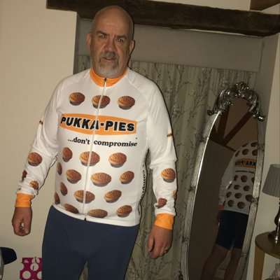 Moaner. 'King of Breakfast'. Founder of #BritishBreakfastClub Fat cyclist. Cucumber is evil. Rare twittererist. Old.