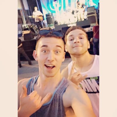 NoahGoodman5's profile picture. Life is a beach and I'm just playing in the sand🏖