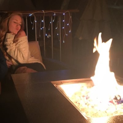 blondehair10's profile picture. 