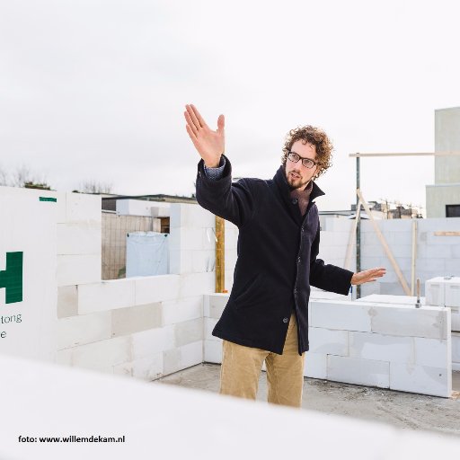 Adviseur Bouwfysica en Duurzaamheid bij DGMR. Woont in zelf ontworpen Active House