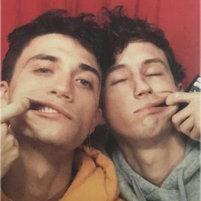 comebackfranta's profile picture. Tyler Oakley once called me a beautiful human // Note to self // Heaven