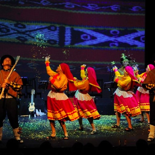 Peruvian folklore dance group