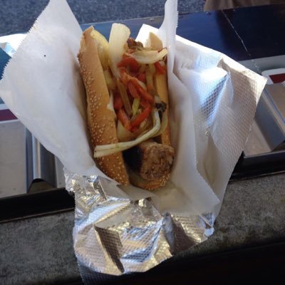 Founded in 1993 in Brooklyn NY, Guiseppe's Italian Sausage specializes in quality Italian Sausage and Peppers Hero straight from the Big Apple.
