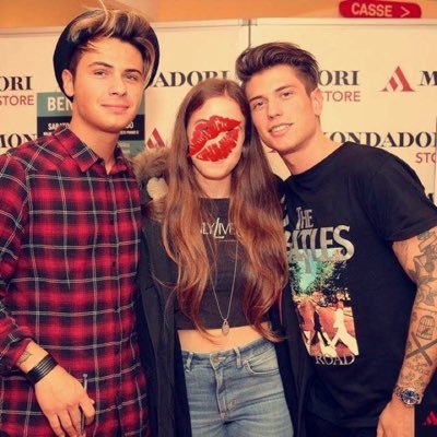 Benji e Fede❤️ Marco❤️ https://t.co/Iq34e8nE48