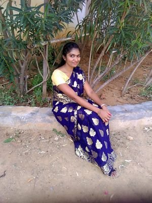 nitznithi1910's profile picture. 