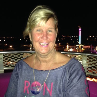 CynthiaFurtado3's profile picture. 