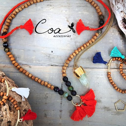 Coa Accesorios, una marca 100% mexicana en donde lo natural, lo exótico y lo étnico crean una fusión de diseños únicos, artesanales e innovadores.