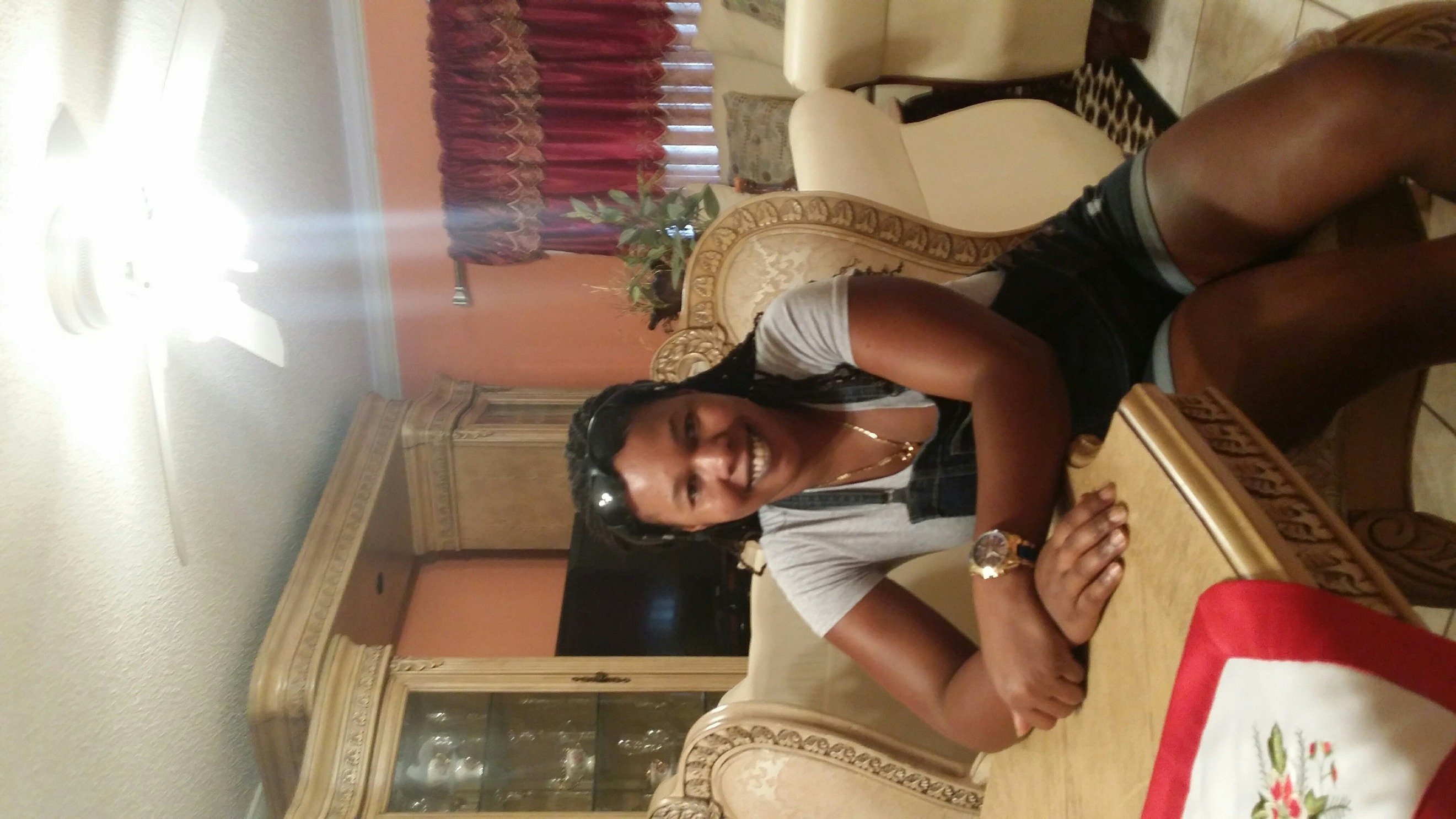 I'm a young black married woman leaves in boynton beach fl