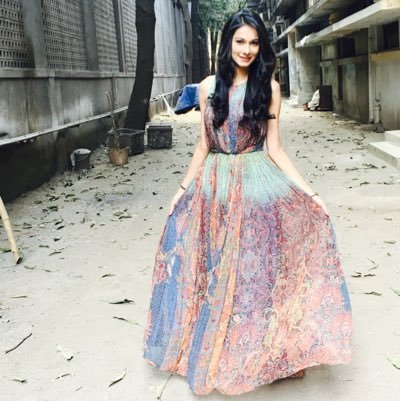 aneri_vajani Profile Picture