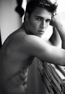 Andrew_Ross_5's profile picture. Hello..I'm Debby.Ryan! I'm 23 years old! I love cats and dogs all animals! I show in (Jessie show) -{SINGLE} {RP}