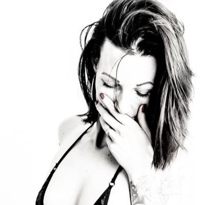 c_bend's profile picture. German hermit who loves tech, crossfit, tattoos, coffee, vegan food and b/w photography