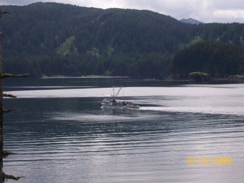 im the lauramuller in alaska. sadly, not the spanish-language sex therapist. feel free to follow, but im not promising any fireworks.