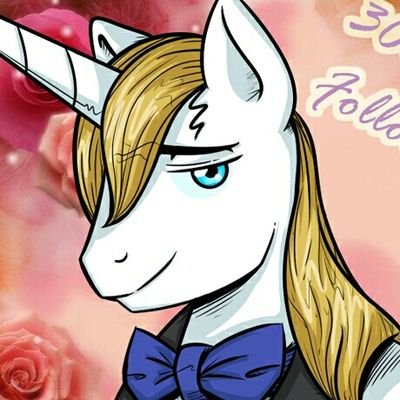 Just the great great great great great great great great great great nephew to @mlp_celestia and @mlp_luna!~