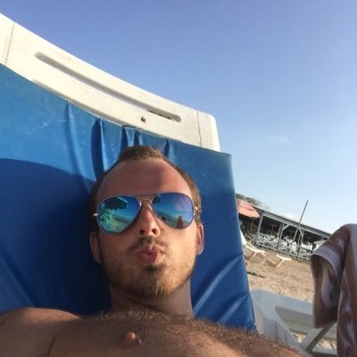 hairstylist, tutor, good mate! living life to the full in sunny cyprus 🌞 let's get connected!!! #gaylove #equality #love
