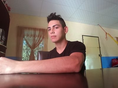 LuisFer7891's profile picture. Rock/Alternativo Humor Juegos