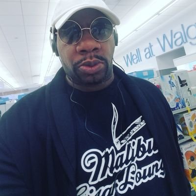 I'm Eddie A.K.A.THE 6FT7 Tower! World Traveler and Music And Film Entrepreneur! L A  and Chicago Based. Submit your music at our website.