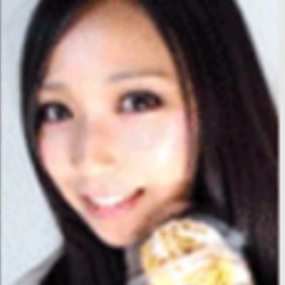 都内の外語大通ってる〜☆ 良くエッチな動画観てオナニーしてる笑 エッチなリプとかでいっぱい濡らして欲しいな❤ ノーパンでディズニーランド&シーとスタバによく出没する笑 気軽にフォローしてね(*´-`)