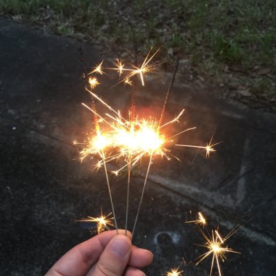 helpyourself123's profile picture. 