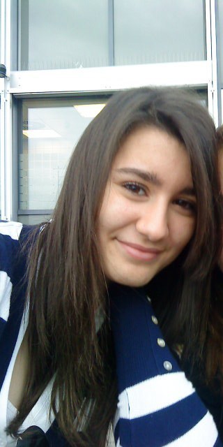 I´m funny and crazy.....a little bit...=D