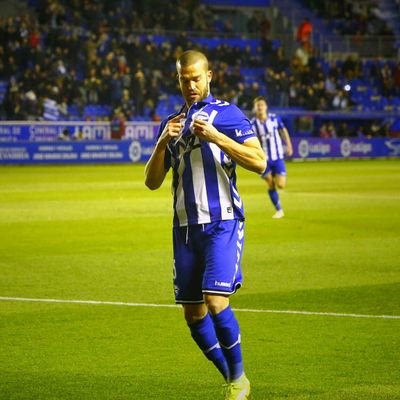 Gasteiztarra. Alavesista desde que nací y hasta que muera 'Otra vez en Europa quiero verte jugar' Baskonista desde siempre. Mi ídolo, Mario Götze. Iraultza 1921