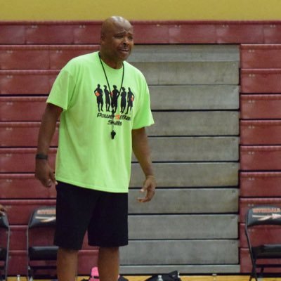 Father of 5, Grandfather of 8, Child of God, Lover of people, http:// Coach/Trainer/Instructor Power5bball Phone #615-330-0152