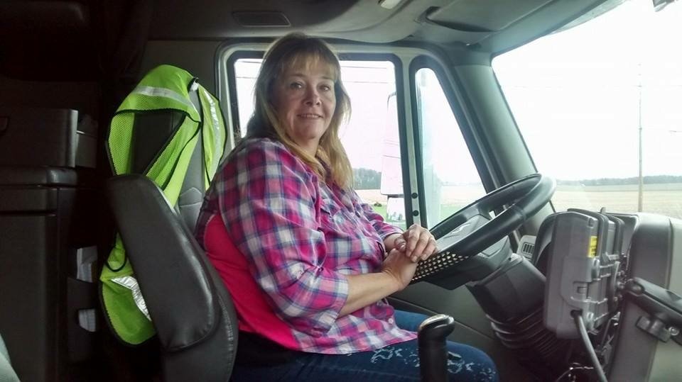 truckerbabe2015's profile picture. Truck driver