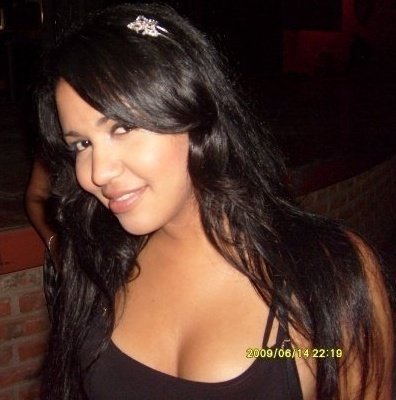 LAURAVANESZA's profile picture. naci el 5 de diciembre de 1989..soy locutora de la emisora La Reina Cgena me gusta la musika y no me gusta la tv.. me gusta la hamburguesa sin tomate..jeje