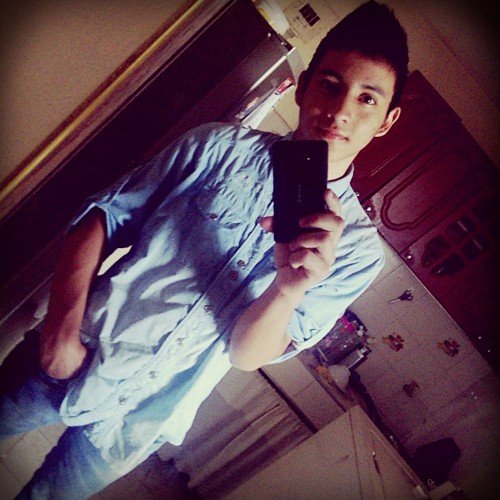 sigueme y te sigo,signo : {leo} cumpleaños 3d de agosto mes de los sexis ;-P estado : amoroso,tímido,inteligente,capas