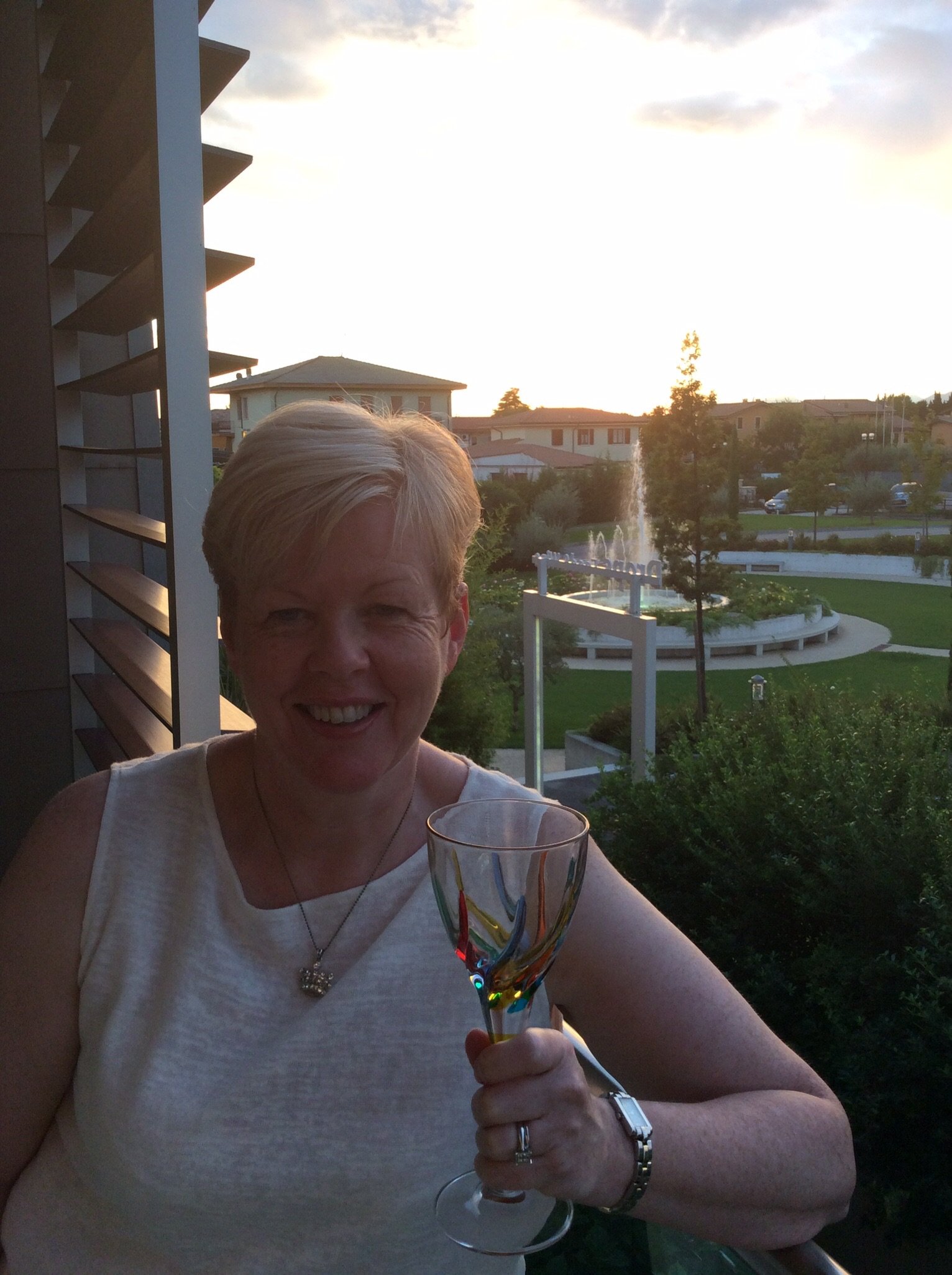 Retired Internal Sales Manager, Daughter, Sister, Wife, Loyal friend. Love the royal family, politics, gardening, cooking, walking and cycling. Believer.