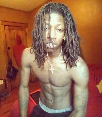 Rapper 🎤🔥🎧 Chicago Outwest💪💸♎Libra💦🎬😈 Ima make it out✨💰 Young and Livin🍃💊👔🍷👑🔋🔌💯 

👣F.b Yfn Meon 👻S.c meon_watts23