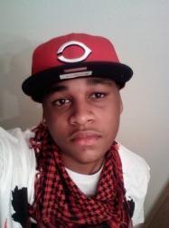 im in a real good Relationships!!!! she so beautifull she makes me happy am 19