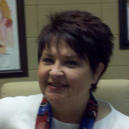 DebYoung00's profile picture. 