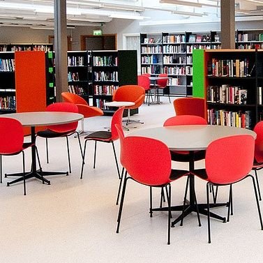 VASAbibl's profile picture. Kerstin Berggren, gymnasiebibliotekarie.