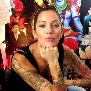 Artiste tatoueuse en réalisme, japonais et new school couleur :)