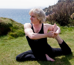 Helping you use Yoga & Mindfulness for physical and mental health. Discover the mind body connection and the path to self healing with Phil Aston