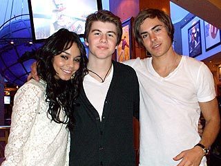 BubbaLewisFans's profile picture. We love Bubba Thomas Lewis