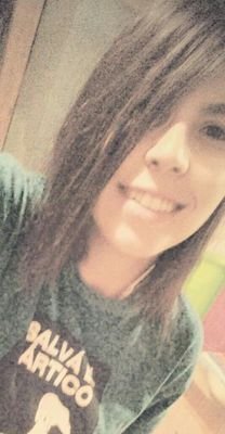 19 Años...  😎
Amo a Gonzaa Fonseca🐻, Maluma😚 y a One Direction! 😍

La risa genera amnesia, te hace olvidar que tienes el corazón roto, por ejemplo. 💓