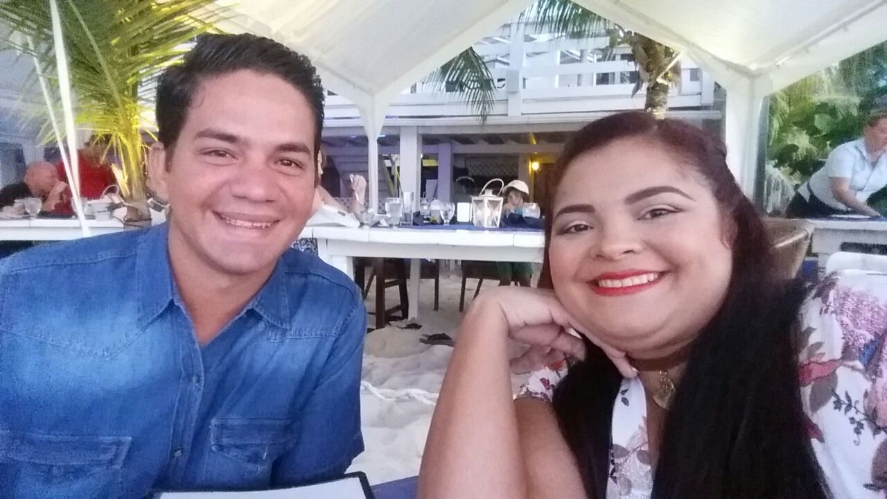 Nacionalidad venezolana, corazon venezolano... Esposo de Una mujer bella @esmeira23 y padre de Benjamin Josué.  Instagram: leovannybarrios. JW