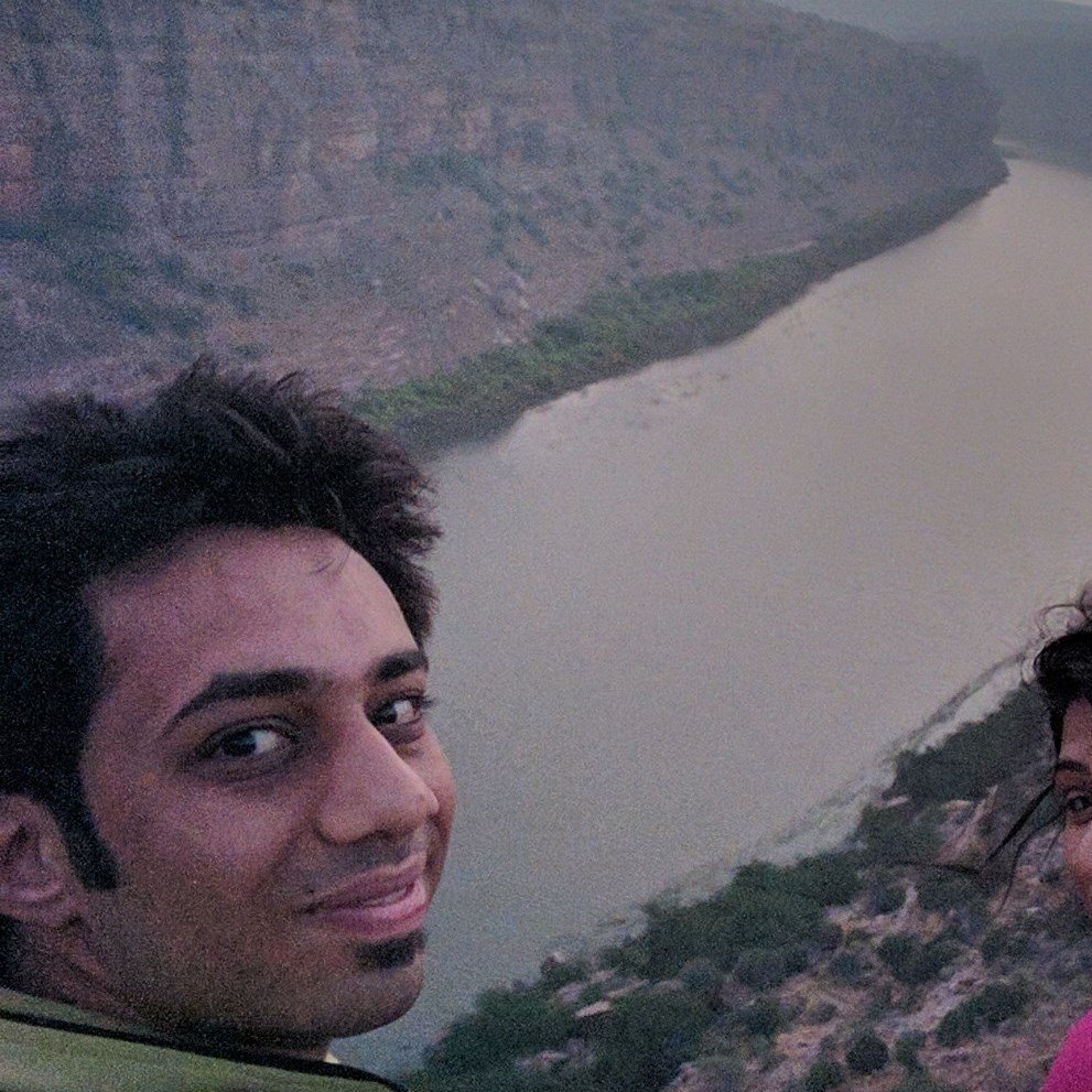 srinuabhi's profile picture. 