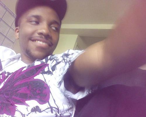 postgoingpostal's profile picture. Far from perfect but I'm close to my dream