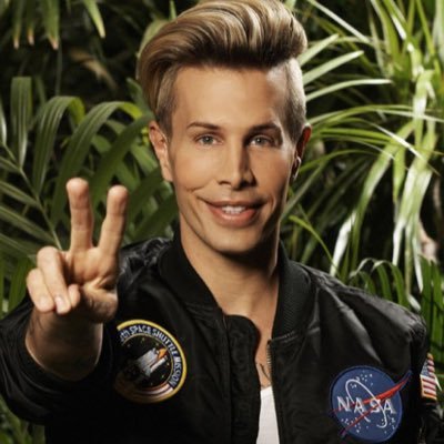 ZPferdeschwanz's profile picture. Meine Haare sind wie die eines freien wilden Pferdes was in der Prärie reitet