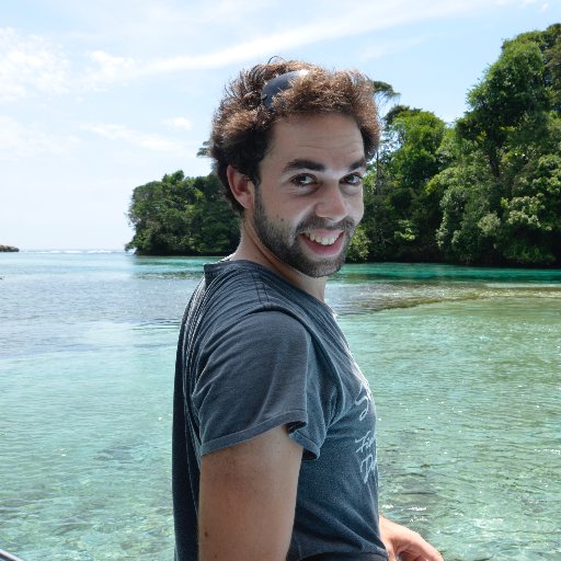 Marine/Tropical biologist | PhD researcher @univgroningen working on coral/crab symbiosis | Science communicator in the making |