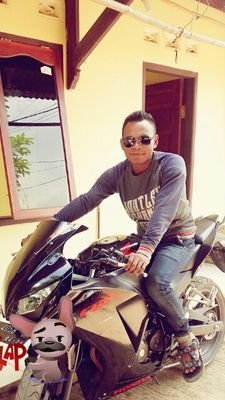 bertonahak11's profile picture. 