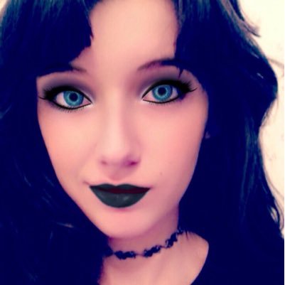 writer,daydreamer,book reading loving girl. 😱 snap chat @ nekokitten98