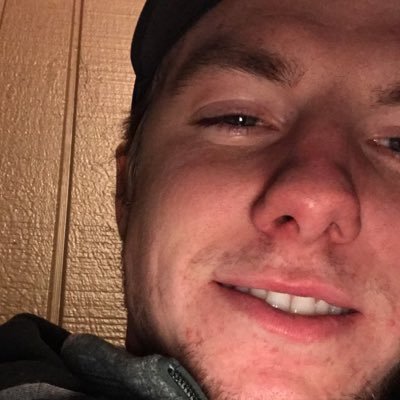 Alexisapusssy's profile picture. Hit em before the hair does