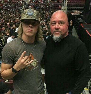 mikehall2112's profile picture. 