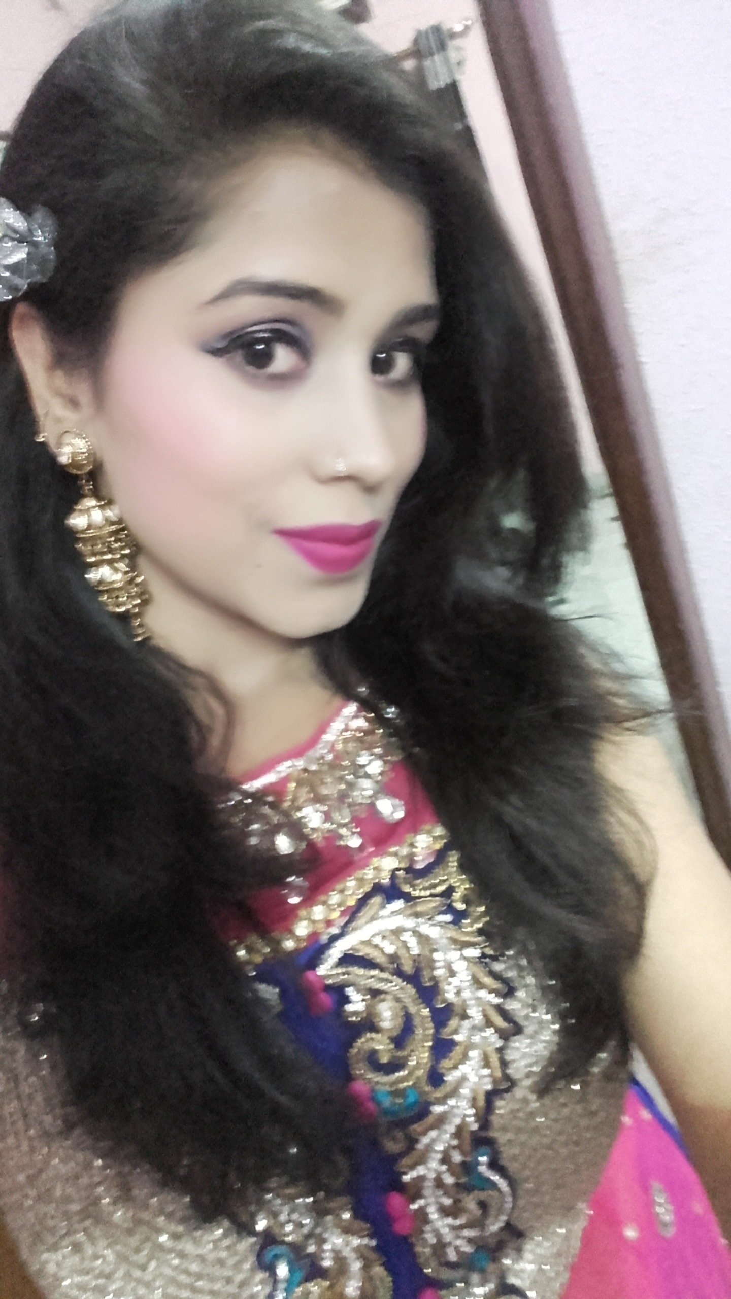 simransehgal14's profile picture. Do yoga vid music 😎😚