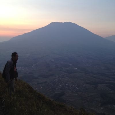 amrisantosa's profile picture. 